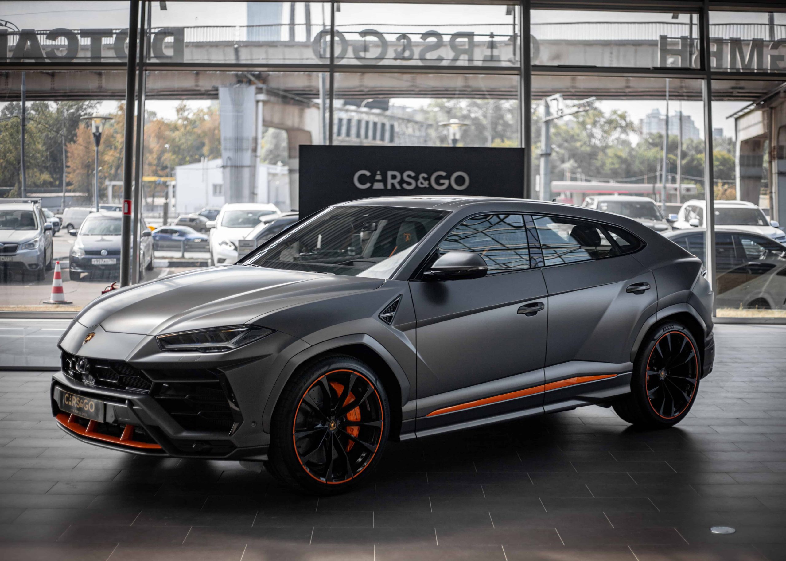 Lamborghini Urus взять в рассрочку в Москве