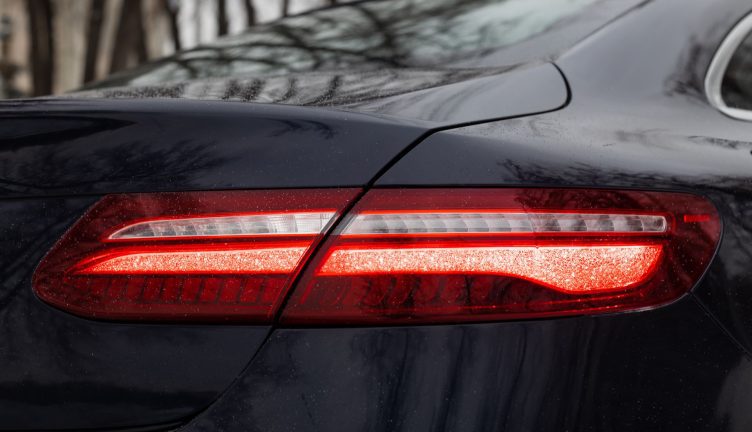 Mercedes-Benz E200 AMG Coupe