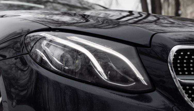 Mercedes-Benz E200 AMG Coupe