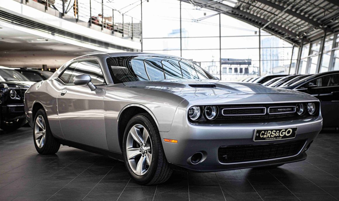 Dodge challenger sxt