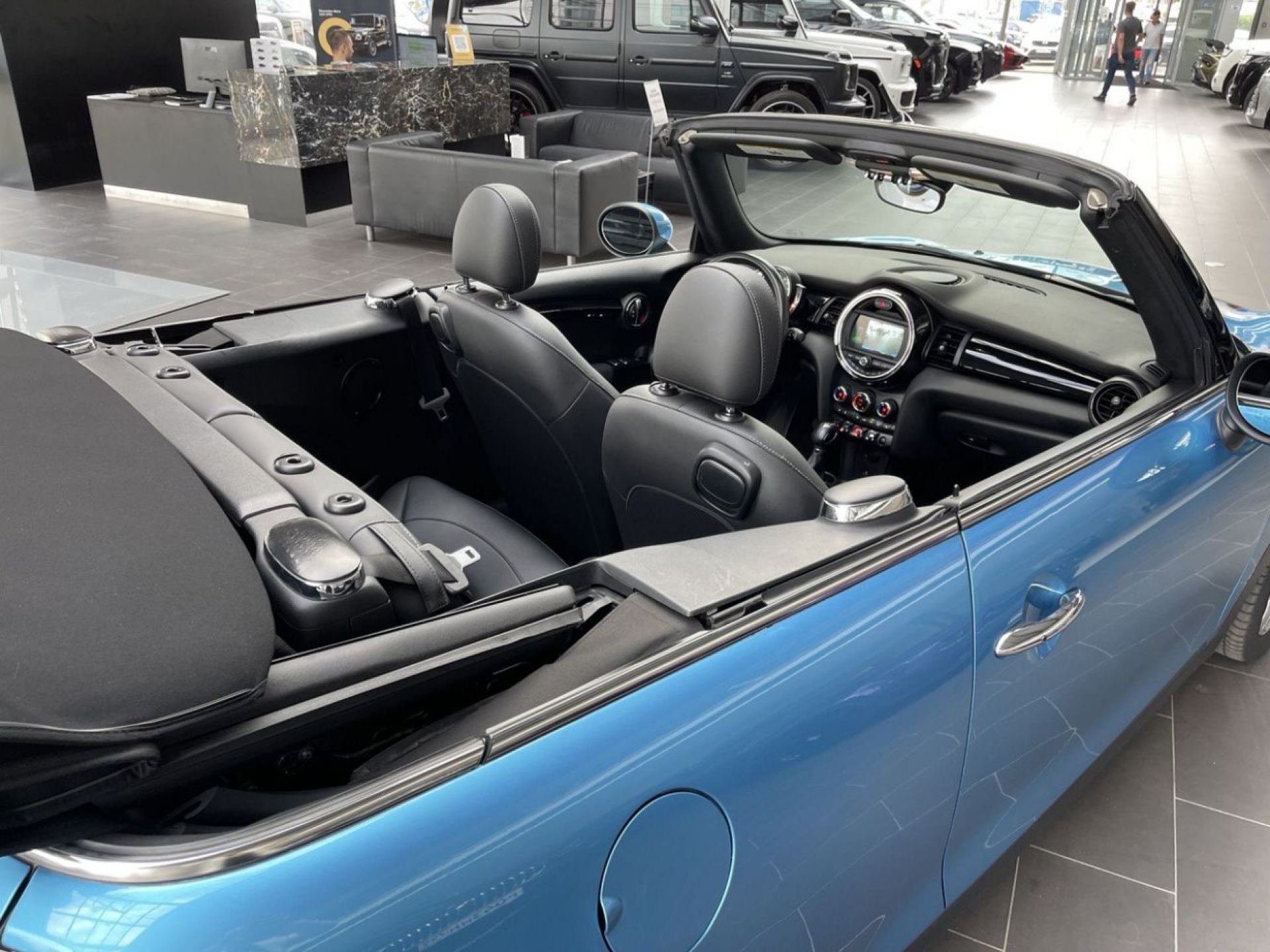 Аренда Mini COOPER Cabrio Синий в Москве без водителя