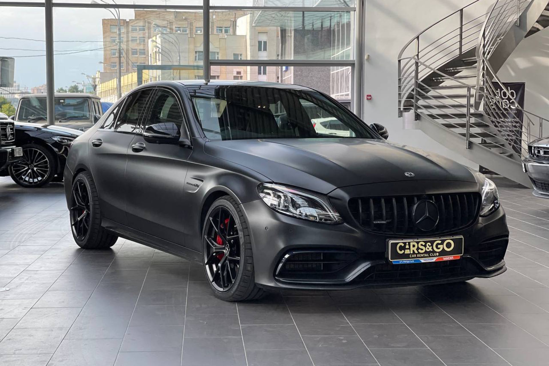 Аренда Mercedes-Benz C63S AMG Черный в Москве без водителя