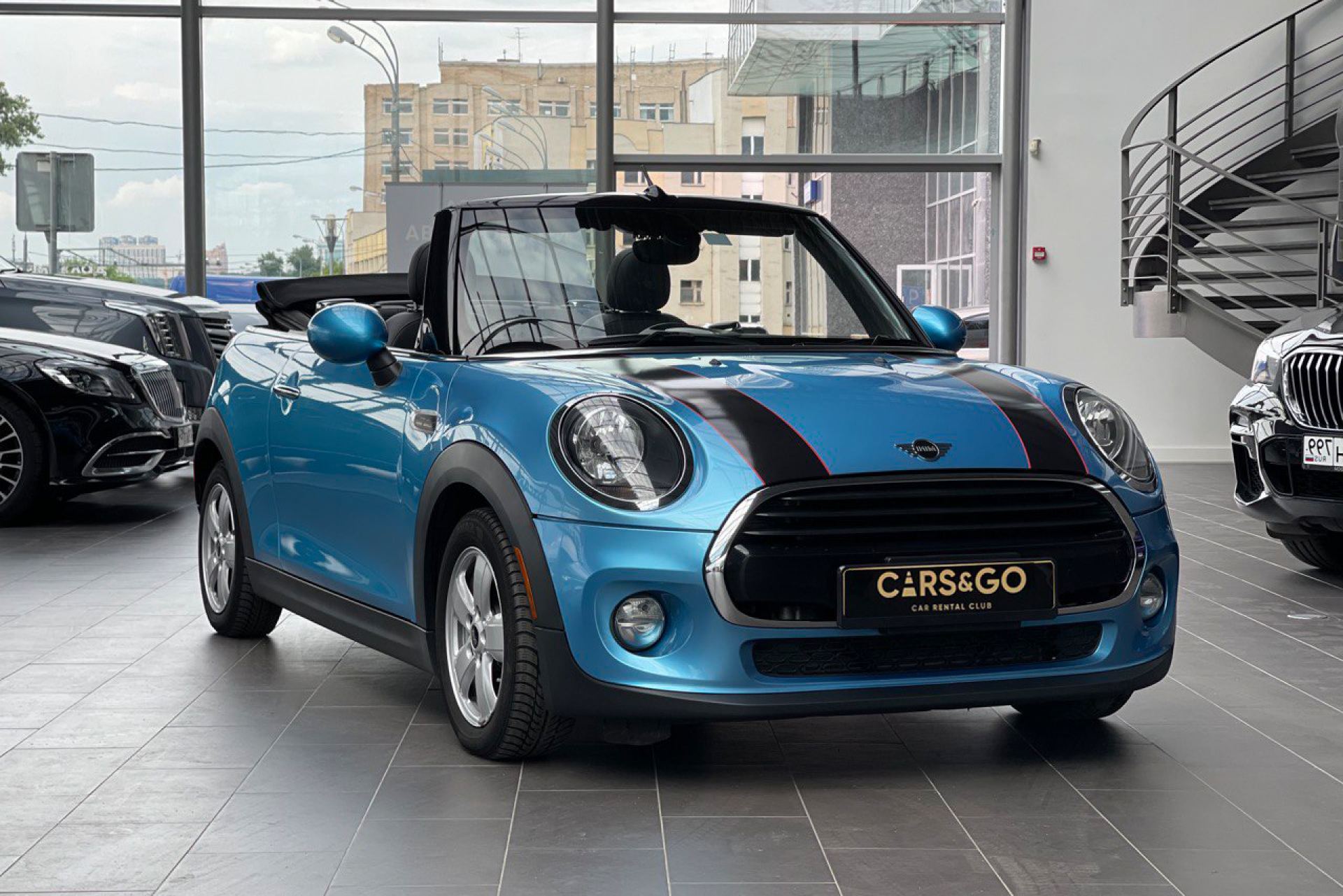 Аренда Mini COOPER Cabrio Синий в Москве без водителя