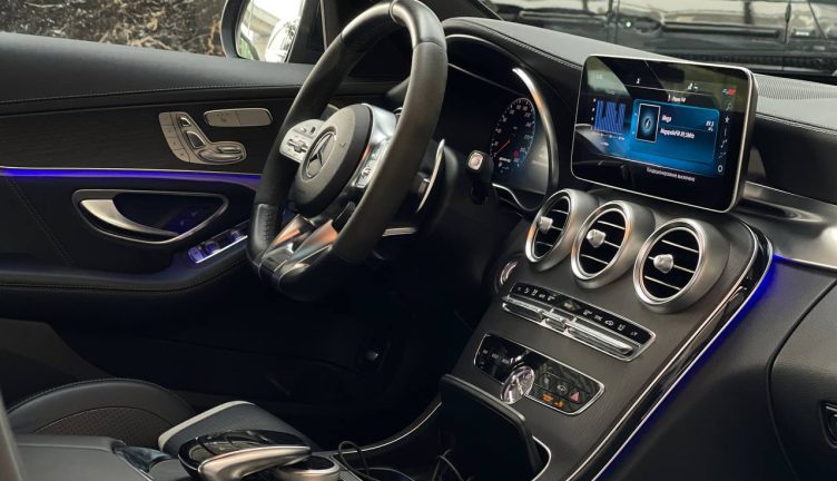Mercedes-Benz C63S AMG