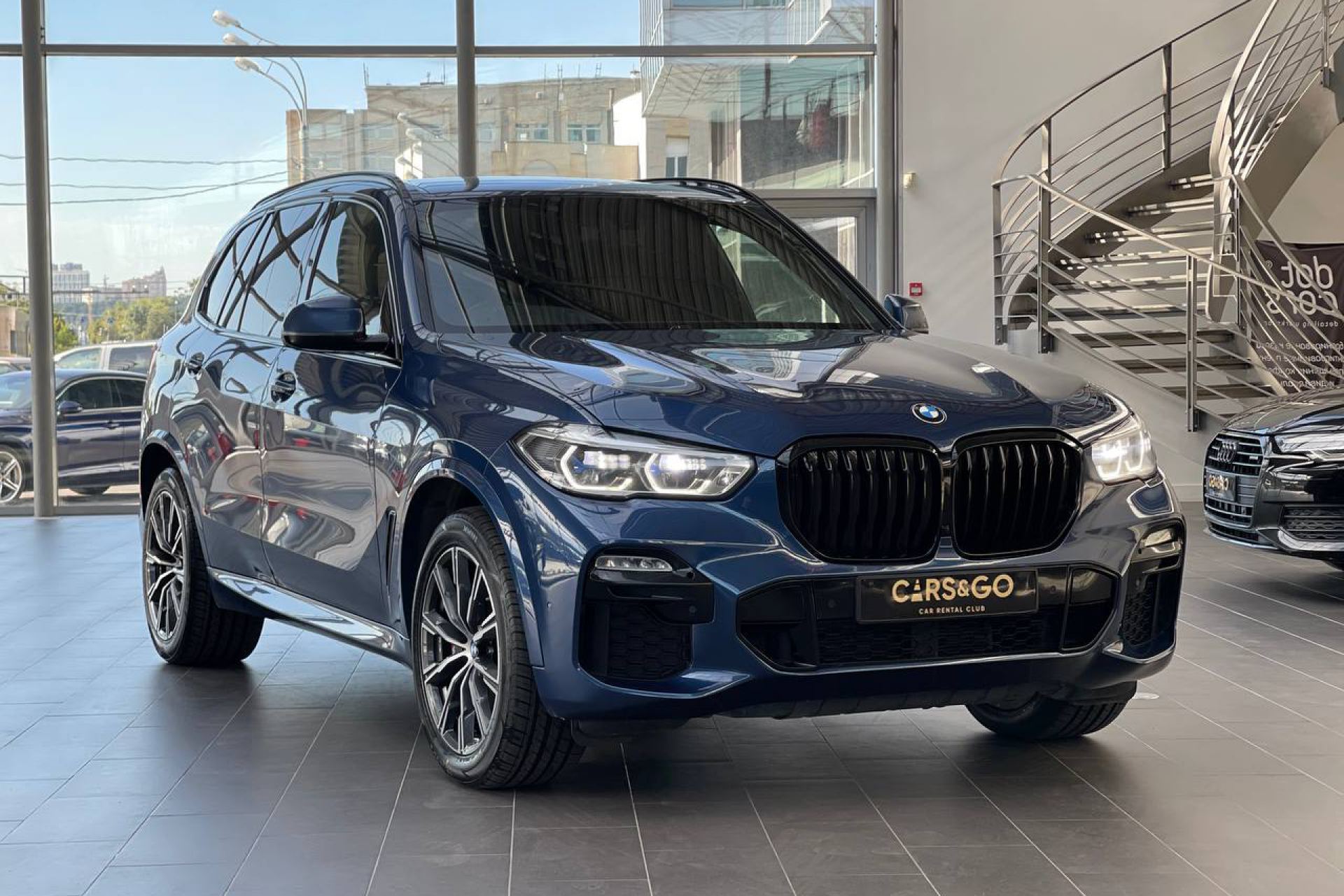 Аренда BMW X5 xDrive40i Синий в Москве без водителя