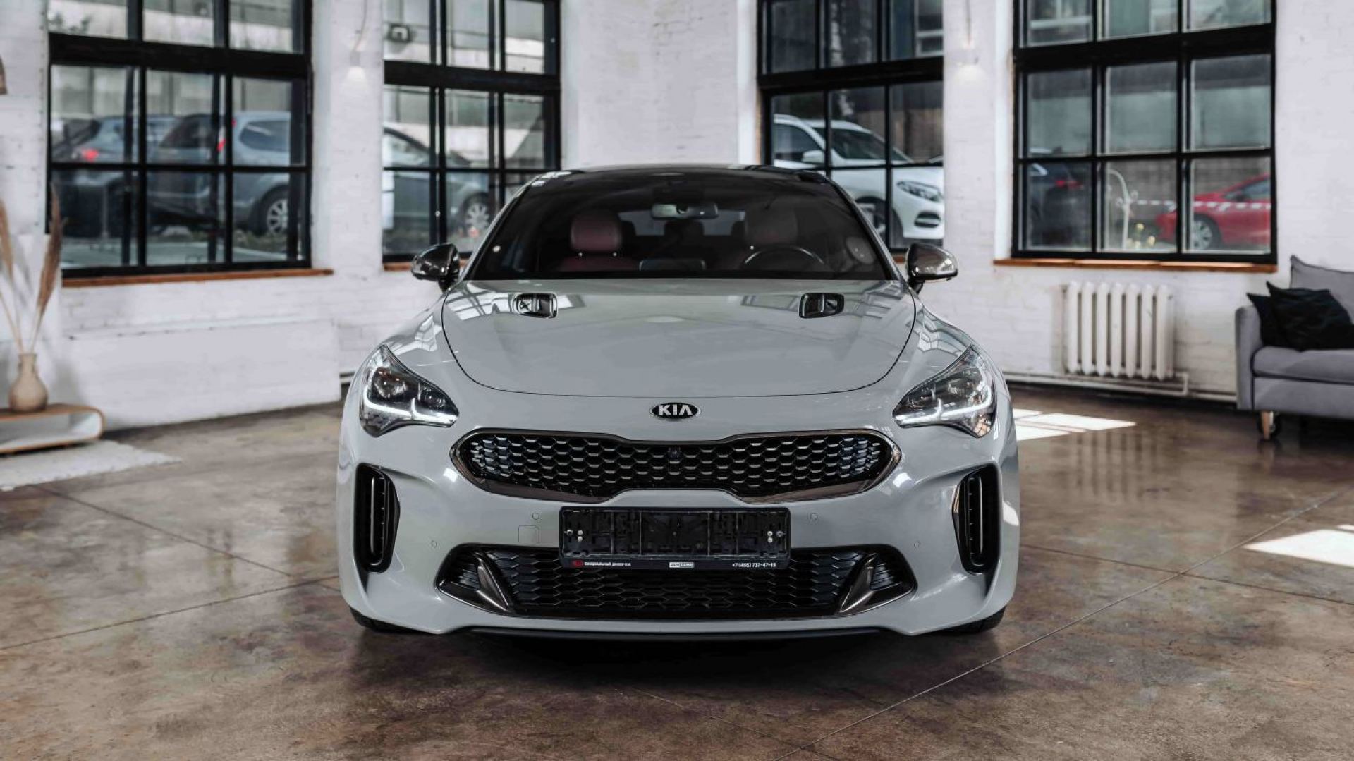 Аренда Kia SK (STINGER) Серый в Москве без водителя