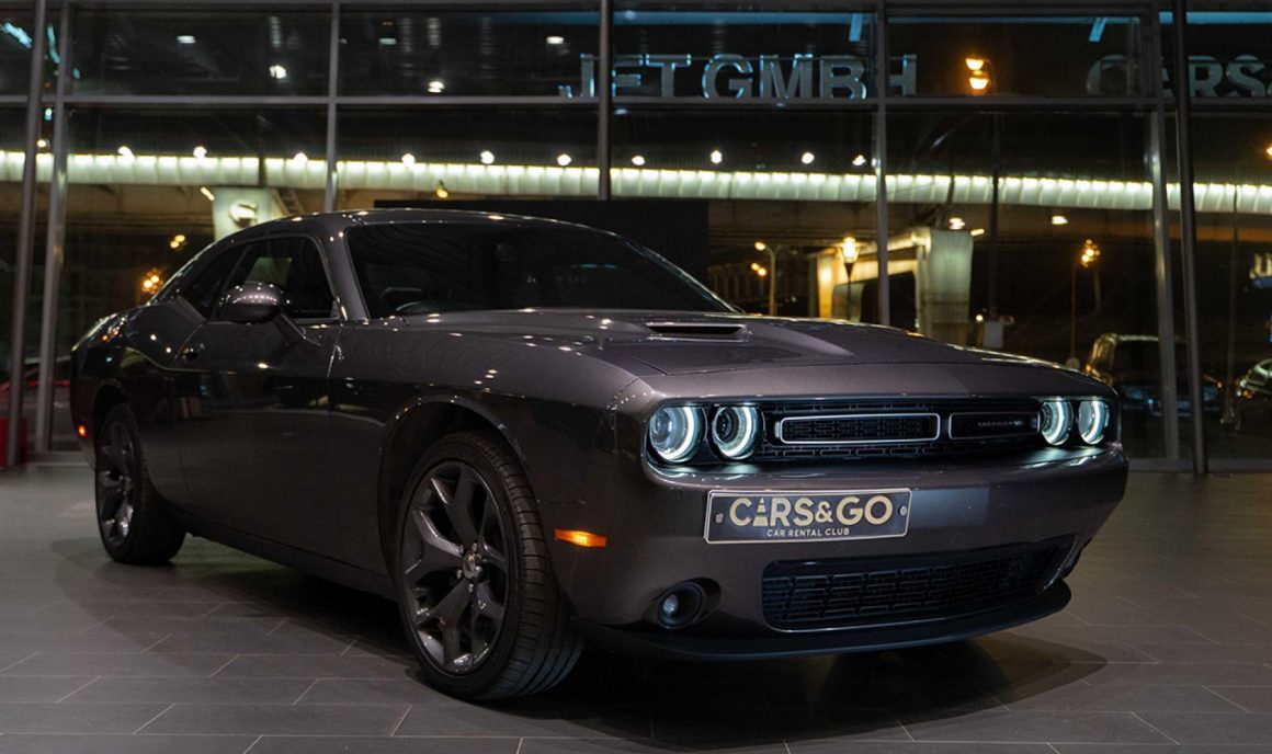 Dodge challenger sxt