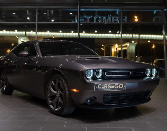 Dodge challenger sxt