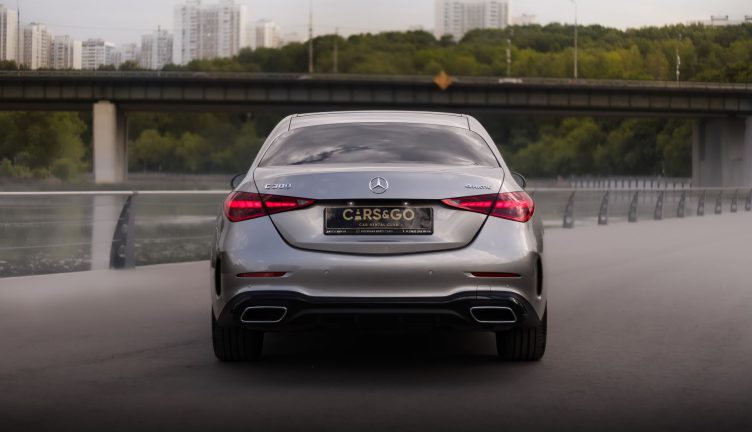 Mercedes-Benz C300