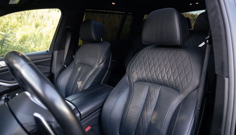BMW X7 40i