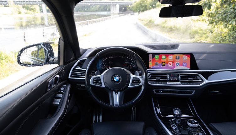BMW X7 40i