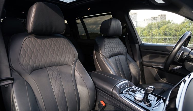 BMW X7 40i