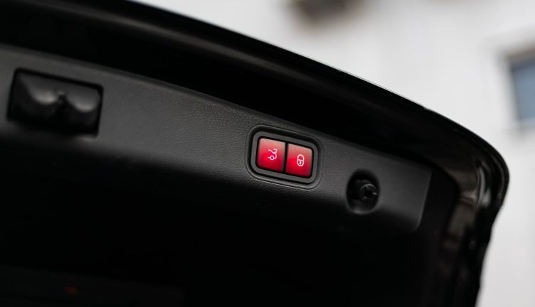 Mercedes-Benz E300d 4matic AMG